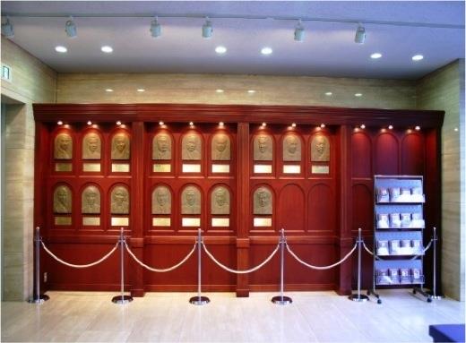 女性科学者展(なでしこたちの挑戦)